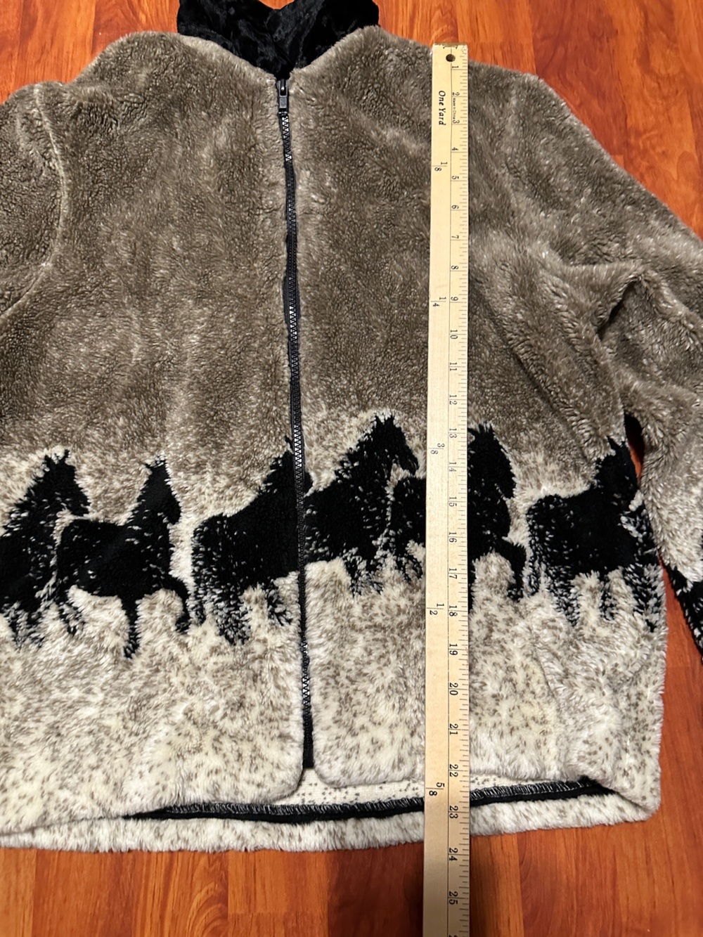 Vintage 90’s horse print fleece jacket. - Picture 4 of 7